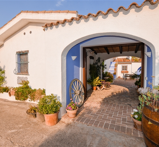 Vstup, Guthiddai, Sardinie