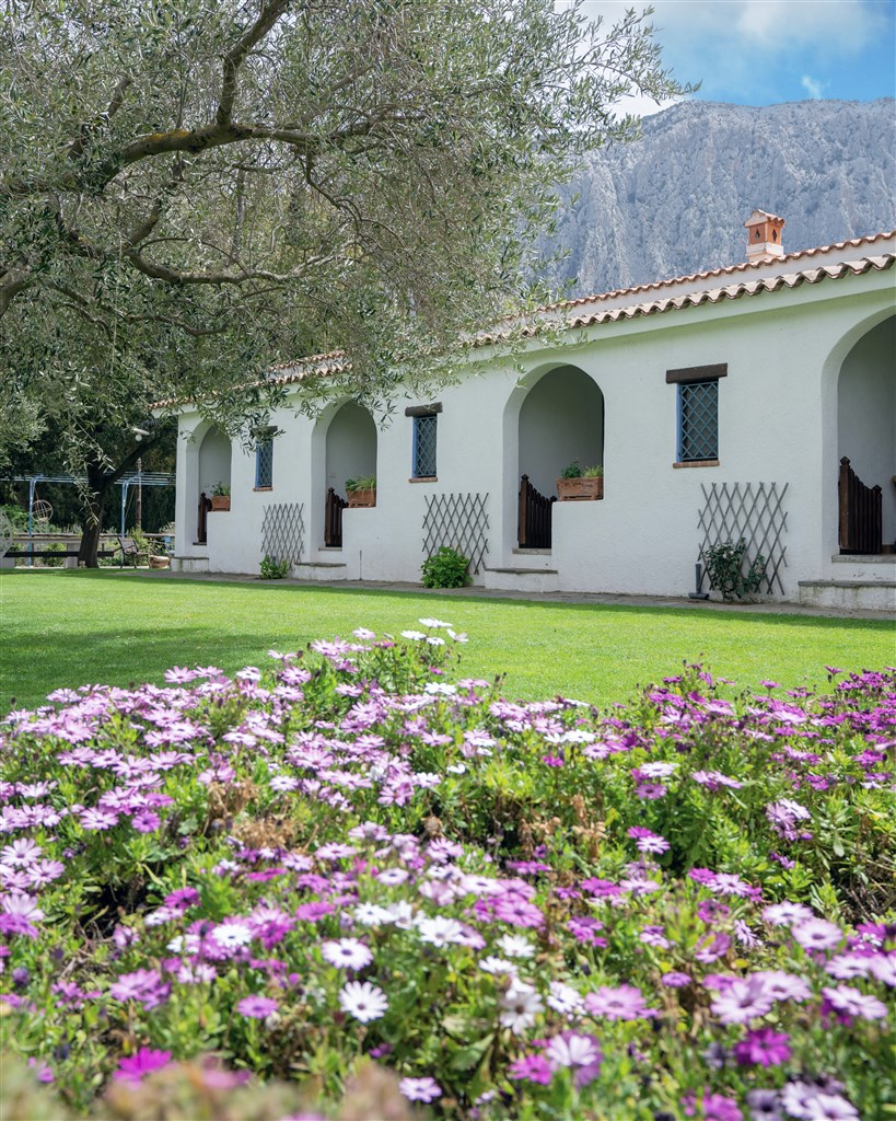 Agriturismo Guthiddai - Budova s pokoji, Guthiddai, Sardinie