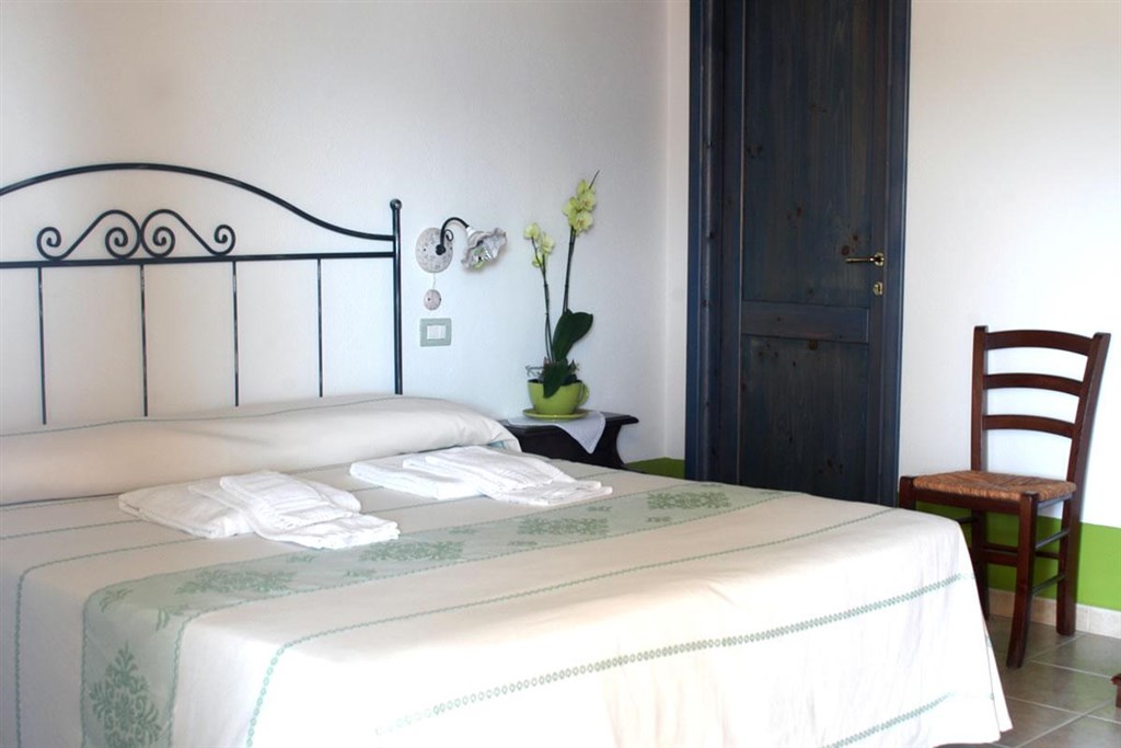 Agriturismo S`Ozzastru - Ložnice, pokoj Standard, Dorgali, Sardinie