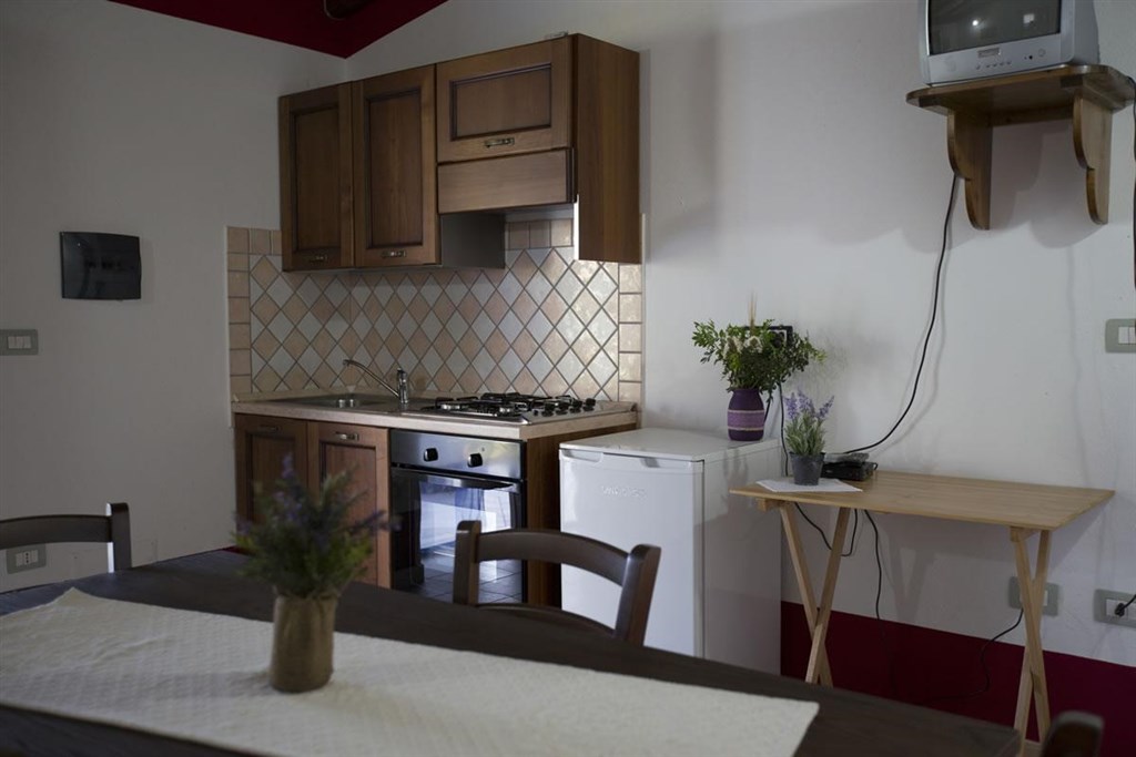 Agriturismo S`Ozzastru - Kuchyňský kout, Apartmán Romantic s kuchyní, Dorgali, Sardinie