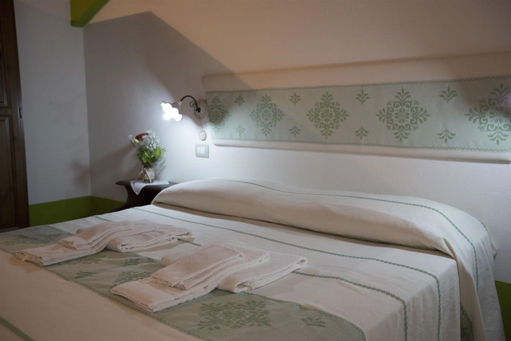 Agriturismo S`Ozzastru - Ložnice, Studio s kuchyní, Dorgali, Sardinie