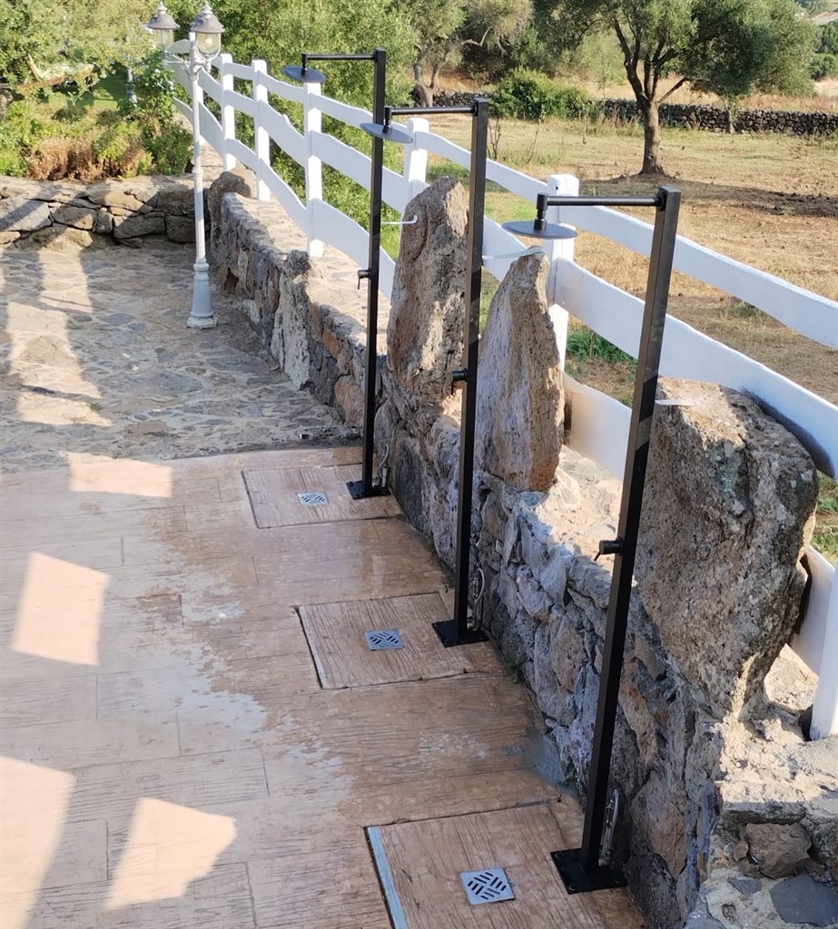 Agriturismo S`Ozzastru - Sprchy, Dorgali, Sardinie