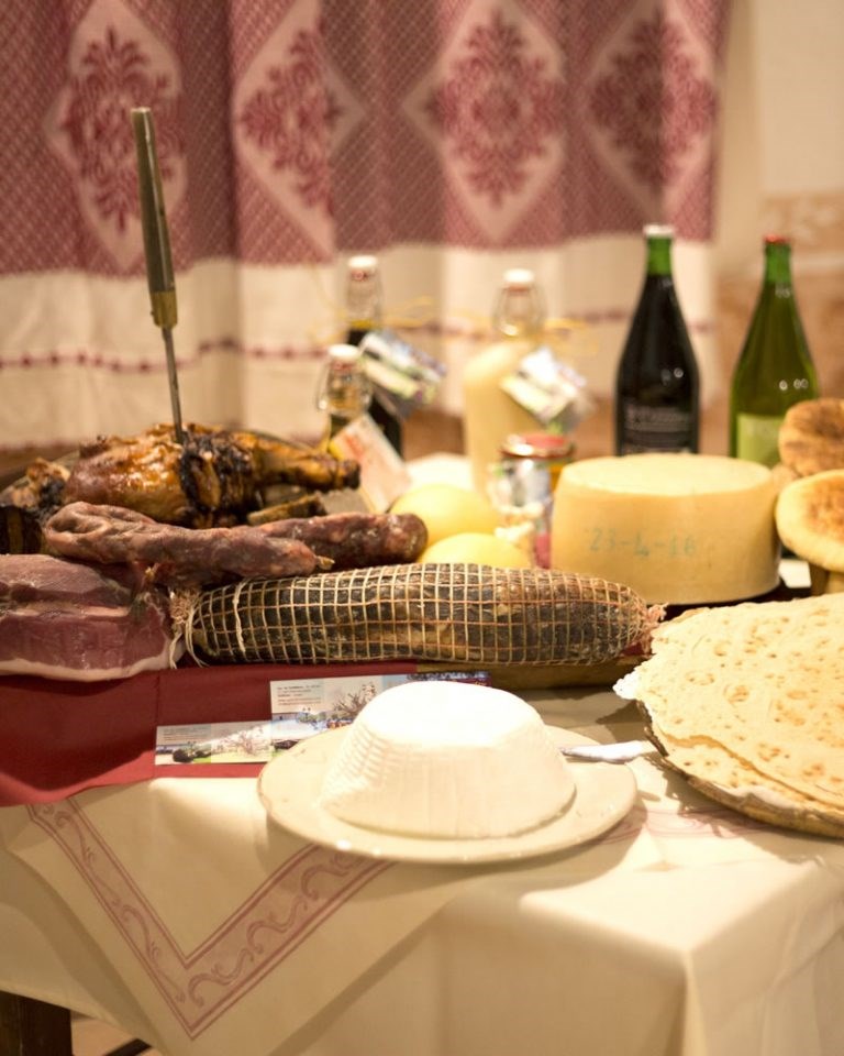 Agriturismo S`Ozzastru - Typické produkty z farmy, Dorgali, Sardinie