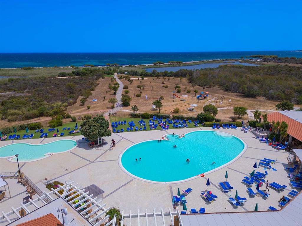 Futura Club Cala Fiorita - Bazén, Agrustos, Sardinie