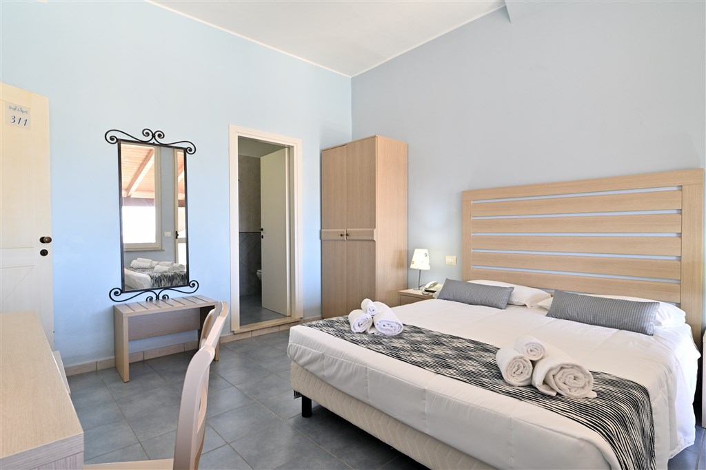 Cala della Torre Resort - Dvoulůžkový pokoj, Siniscola, Sardinie