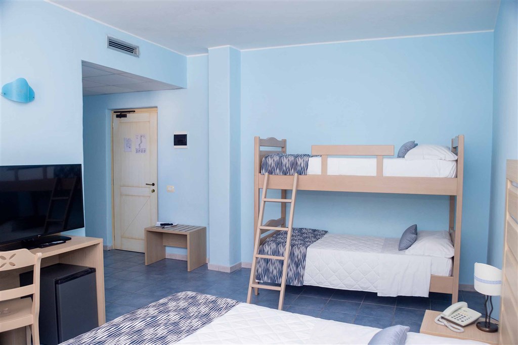 Cala della Torre Resort - Čtyřlůžkový pokoj, Siniscola, Sardinie