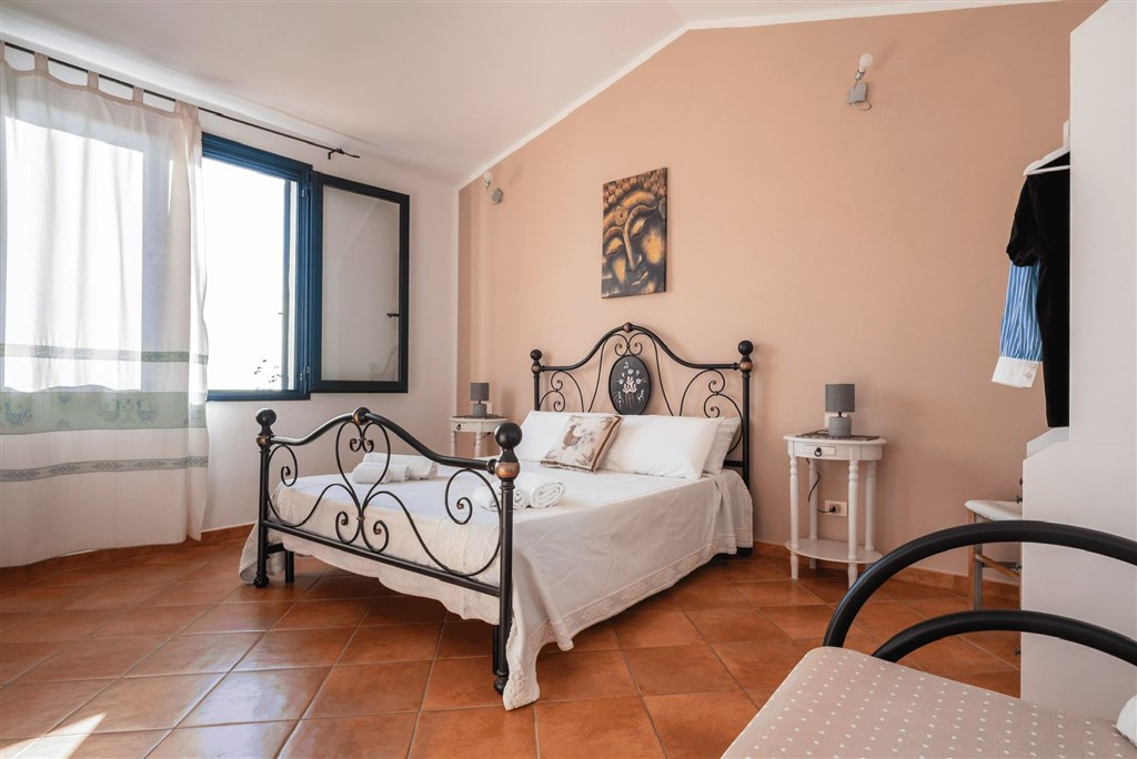 Agriturismo Domus de Goene - Ložnice, vilka 1, Loceri, Sardinie