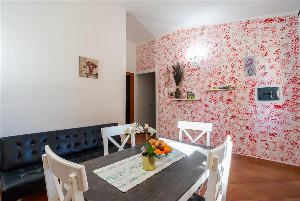 Agriturismo Domus de Goene - Jídelní část, apartmán 2, Loceri, Sardinie