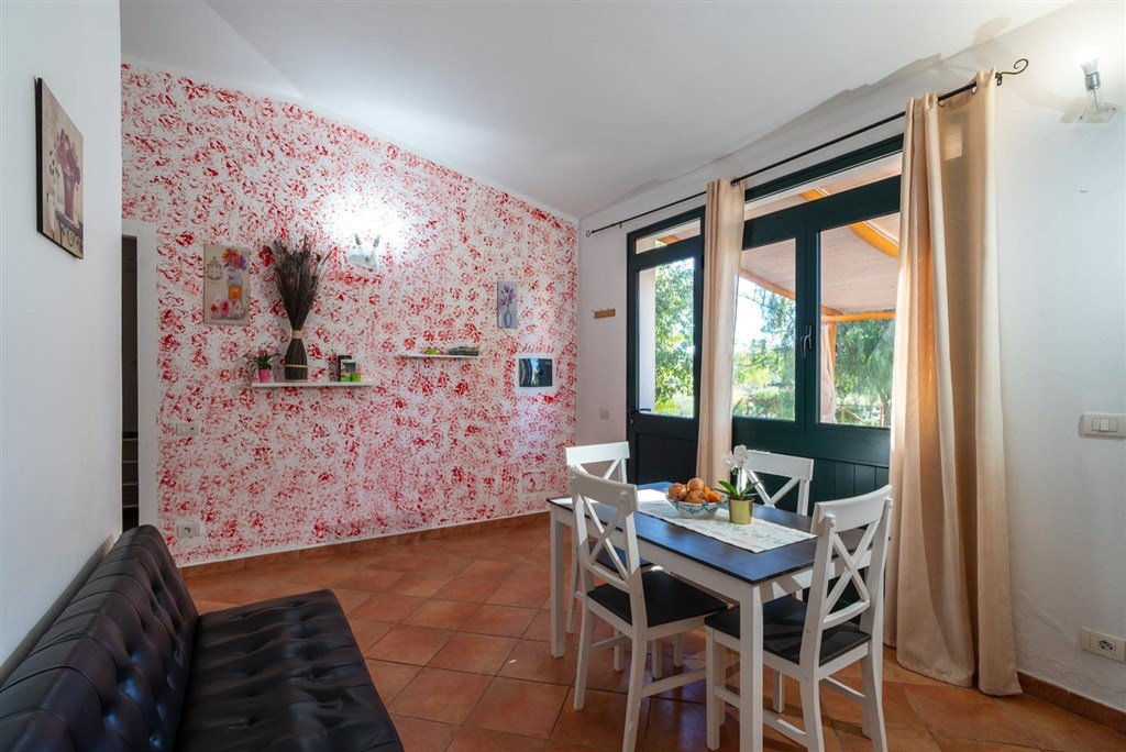 Agriturismo Domus de Goene - Jídelní část, apartmán 2, Loceri, Sardinie