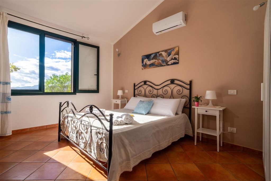 Agriturismo Domus de Goene - Ložnice, vilka 2, Loceri, Sardinie