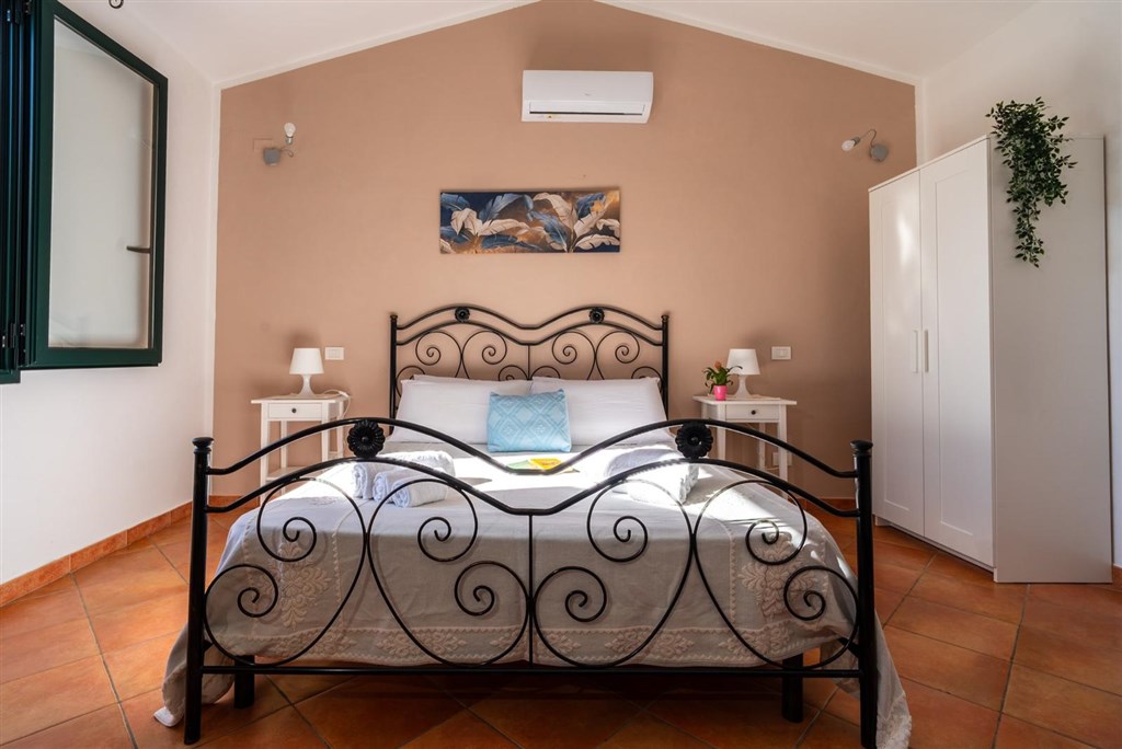 Agriturismo Domus de Goene - Ložnice, vilka 2, Loceri, Sardinie