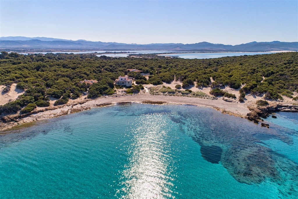 Hotel Cala dei Pini - Pláž, Porto Pino, Sardinie