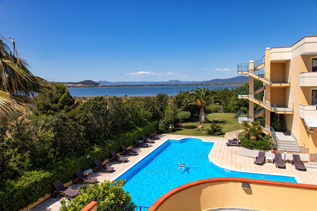 Hotel Cala dei Pini - Bazén, Porto Pino, Sardinie