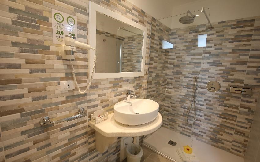 Hotel Cala dei Pini - Koupelna Superior, Porto Pino, Sardinie