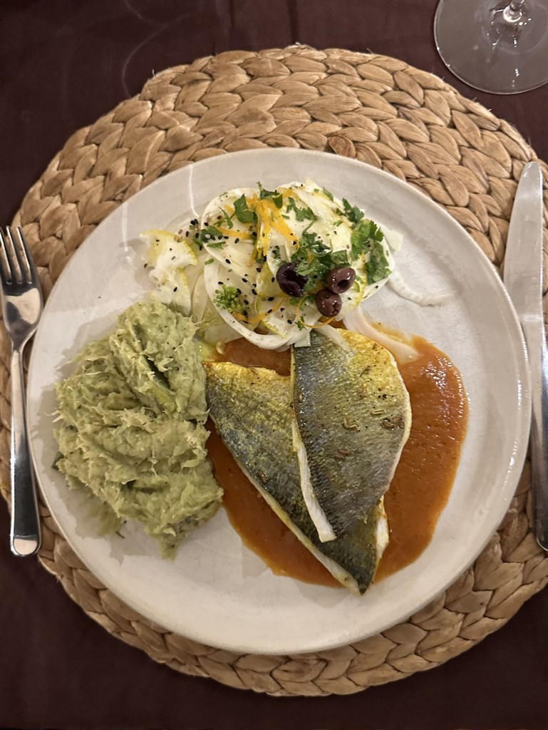 Cantos e Sonos - Večeře z místních surovin, Triei, Sardinie