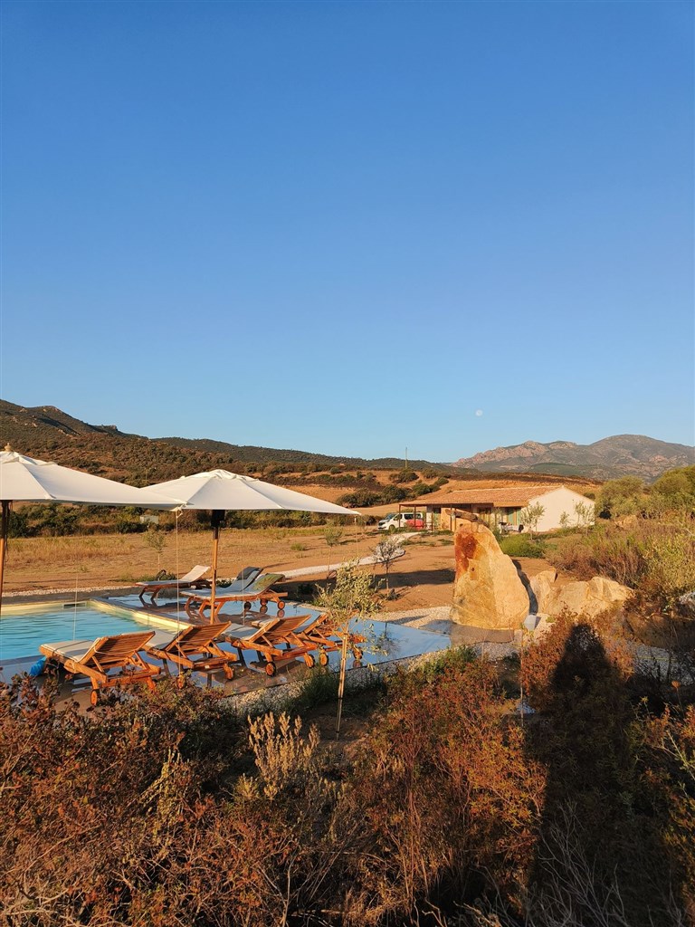 Cantos e Sonos - Bazén, Triei, Sardinie