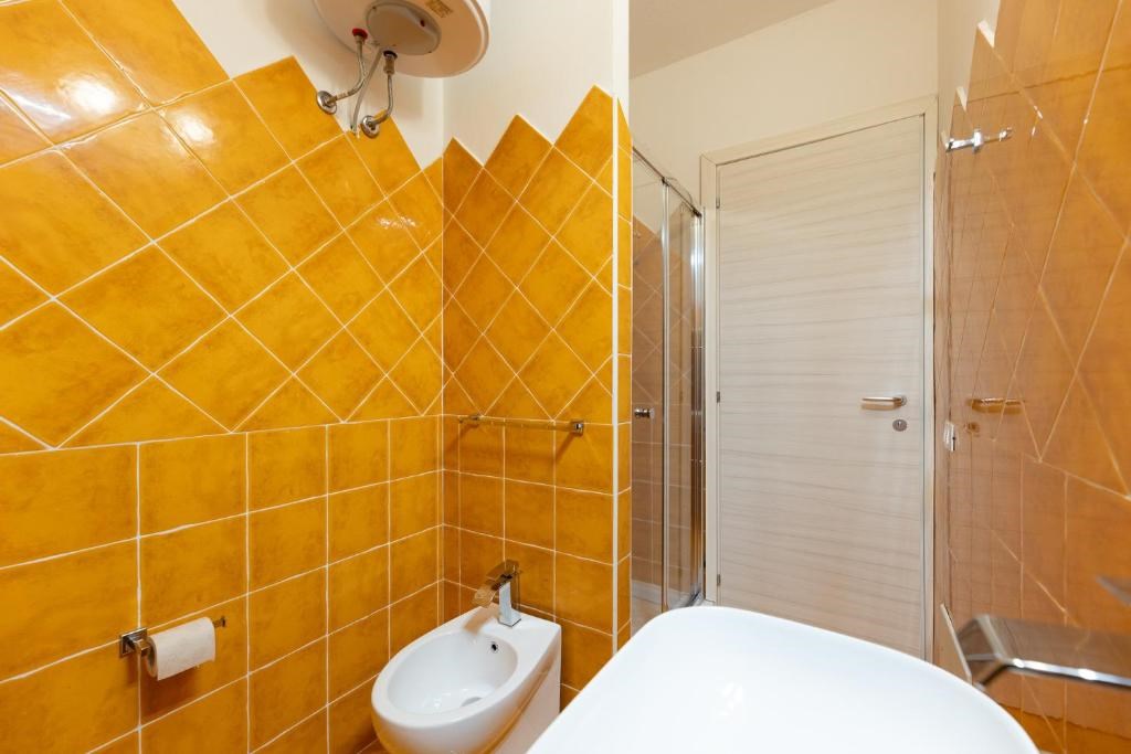 Residence Le Rocce Rosse - Koupelna, BILO 4 S VÝHLEDEM NA MOŘE, Isola Rossa, Sardinie