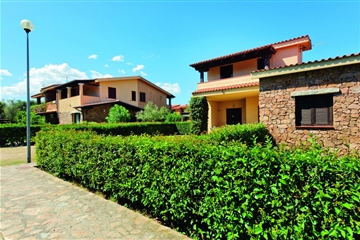 Exteriér jednoho z apartmánů, San Teodoro, Sardinie