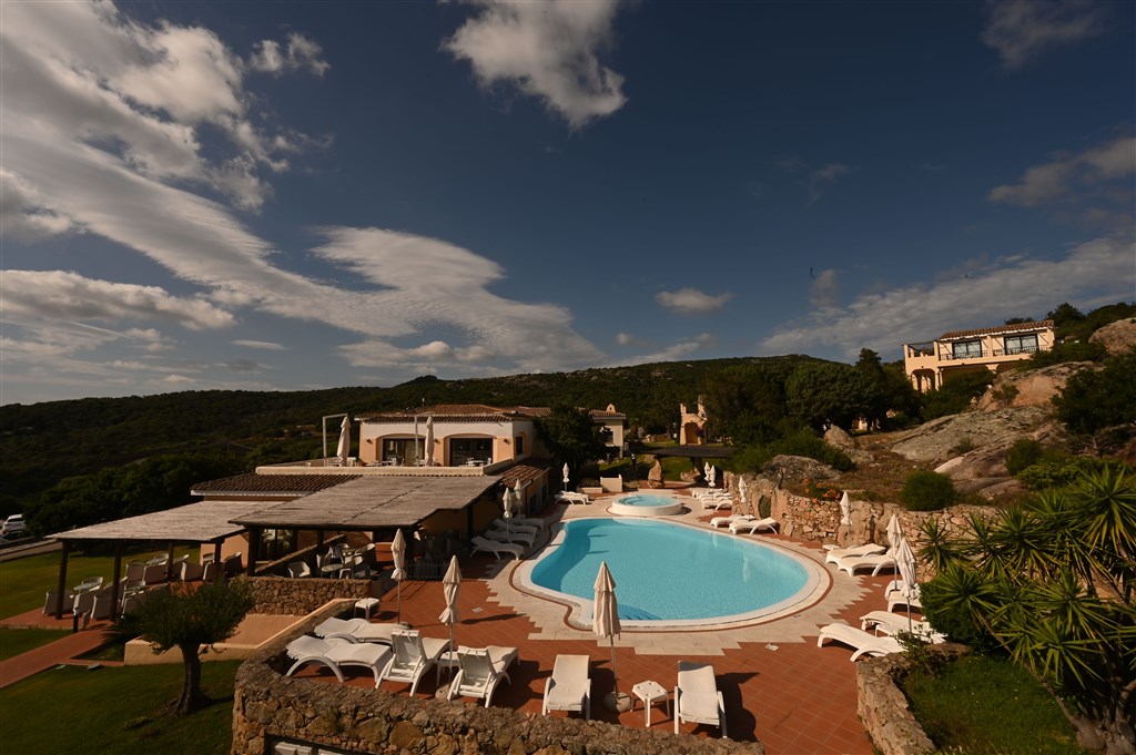 Stelle Marine Hotel & Resort - Hotelový bazén, Cannigione, Sardinie
