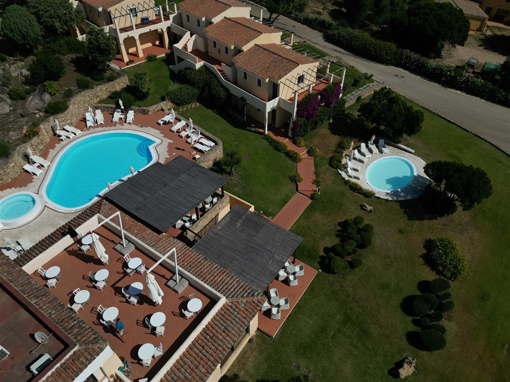 Stelle Marine Hotel & Resort - Letecký pohled na bazén, Cannigione, Sardinie