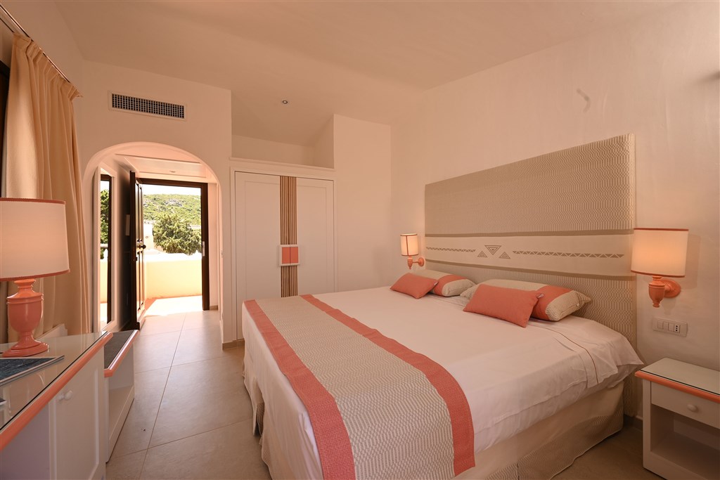 Stelle Marine Hotel & Resort - Pokoj s výhledem do zahrady, Cannigione, Sardinie