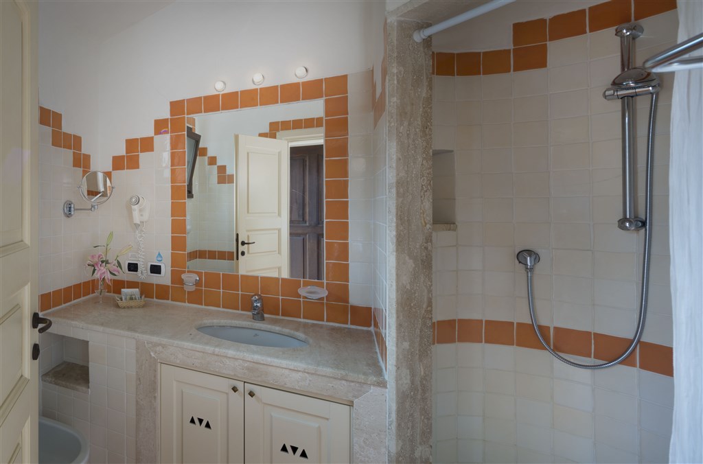 Stelle Marine Hotel & Resort - Koupelna, Cannigione, Sardinie