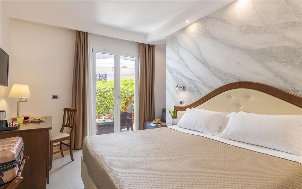 Nicoletta - Pokoj STANDARD s verandou, Santa Maria Navarrese, Sardinie