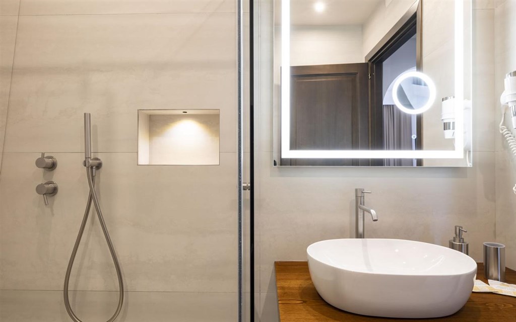 Nicoletta - Koupelna ve čtyřlůžkovém pokoji STANDARD, Santa Maria Navarrese, Sardinie