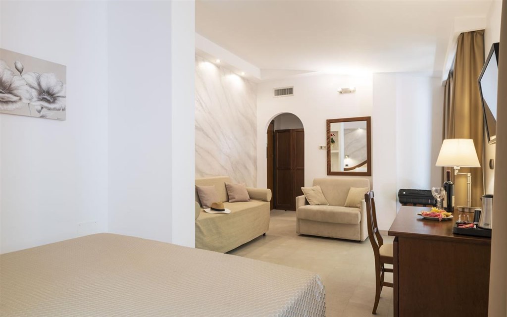 Nicoletta - Pokoj STANDARD čtyřlůžkový, Santa Maria Navarrese, Sardinie