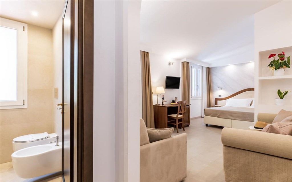 Nicoletta - Pokoj STANDARD čtyřlůžkový s terasou, Santa Maria Navarrese, Sardinie