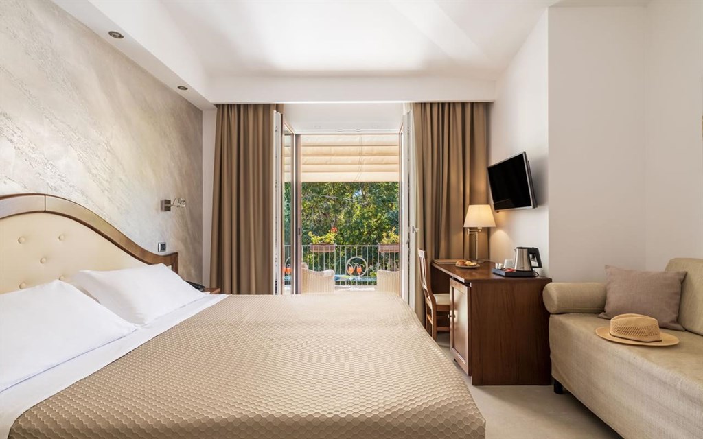 Nicoletta - Pokoj STANDARD třílůžkový s terasou, Santa Maria Navarrese, Sardinie