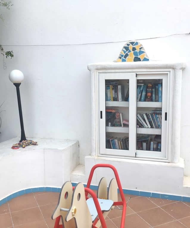 Nuraghe Arvu - Relaxační zóna s knihovnou, Cala Gonone, Sardinia