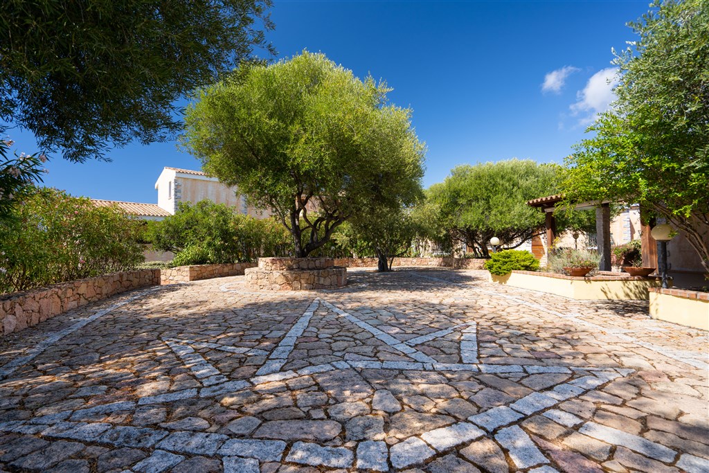 RESIDENCE IL BORGO DI BADESI - Venkovní prostory residence, Badesi, Sardinie