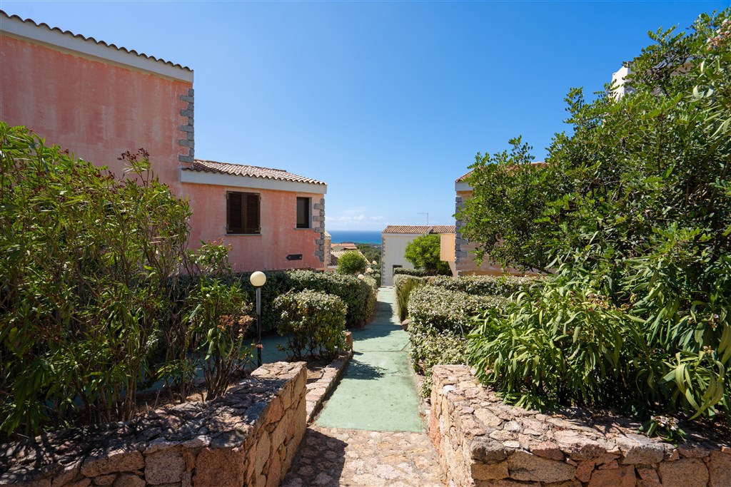 RESIDENCE IL BORGO DI BADESI - Pohled na moře od residence, Badesi, Sardinie
