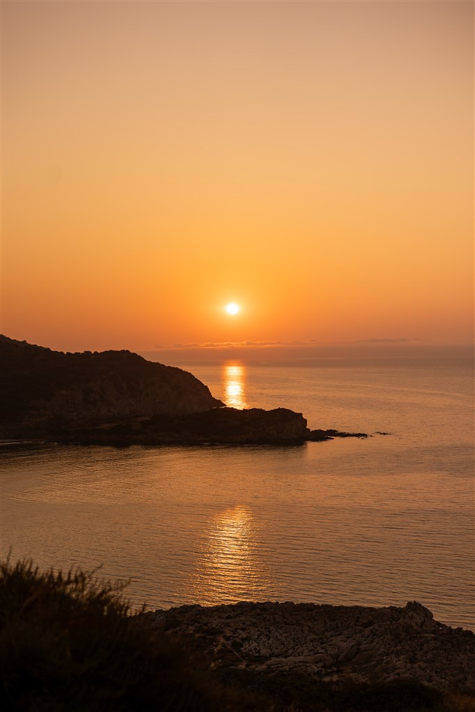 Conrad Chia Laguna Sardinia - Panorama při západu slunce, Chia, Sardinie
