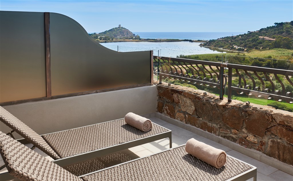 Conrad Chia Laguna Sardinia - Terasa KING DELUXE, Chia, Sardinie