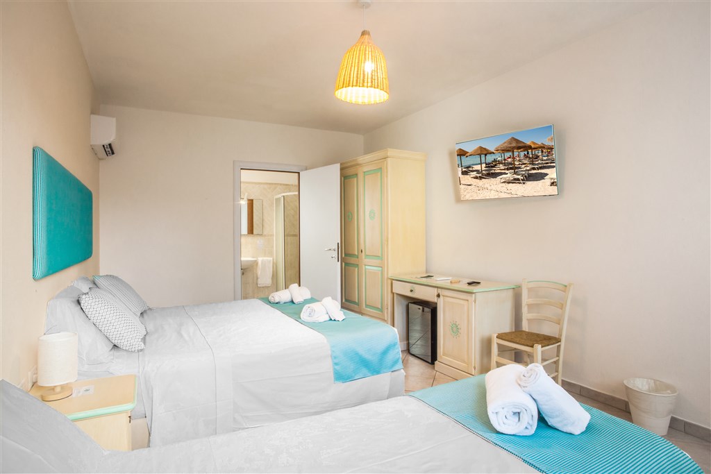New Barcavela - Pokoj ECONOMY třílůžkový, Santa Margherita di Pula, Sardinie