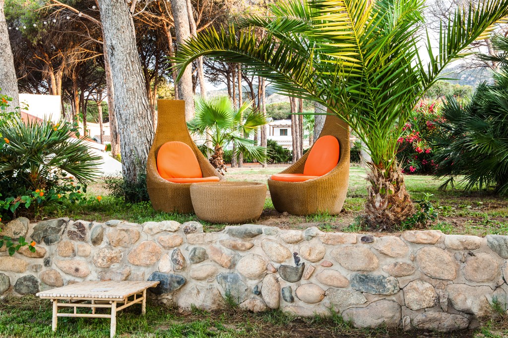 New Barcavela - Posezení v zahradě, Santa Margherita di Pula, Sardinie