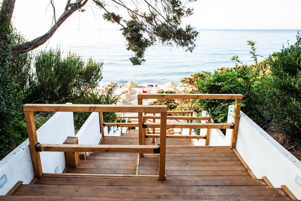New Barcavela - Schody na pláž, Santa Margherita di Pula, Sardinie