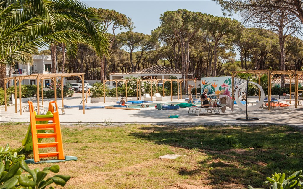 New Barcavela - Relax u bazénu, Santa Margherita di Pula, Sardinie