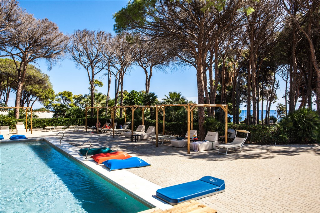 New Barcavela - Bazén pár kroků od pláže, Santa Margherita di Pula, Sardinie