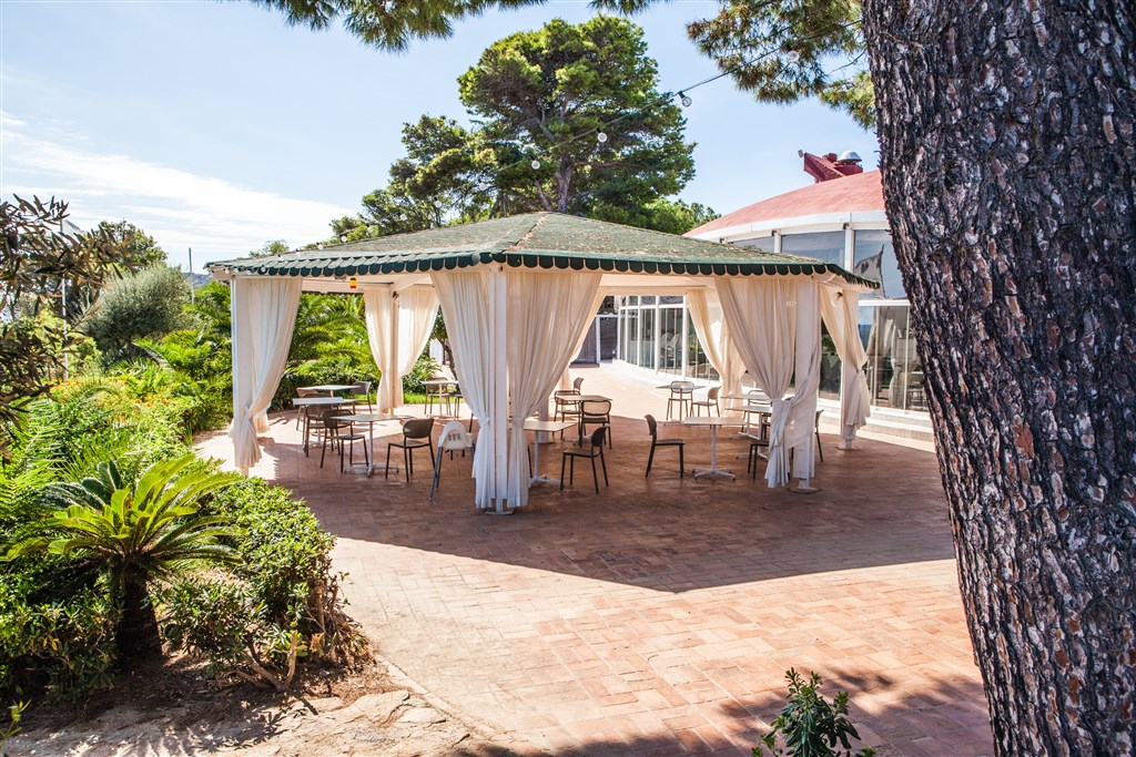 New Barcavela - Venkovní terasa, Santa Margherita di Pula, Sardinie