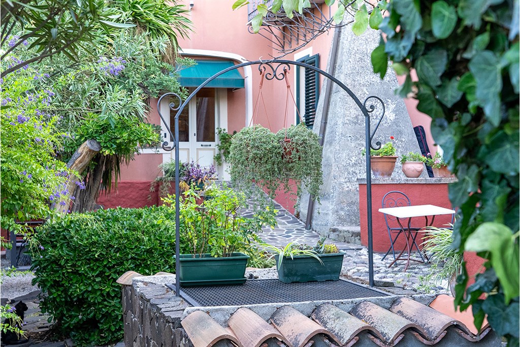 Hotel Villa Asfodeli - Zahradní zákoutí, Tresnuraghes, Sardinie