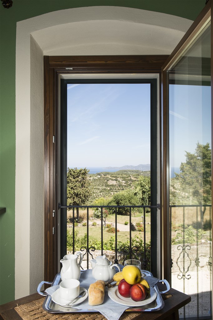 Hotel Villa Asfodeli - Výhled z pokoje SUITE - varianta s výhledem do krajiny a na moře, Tresnuraghes, Sardinie