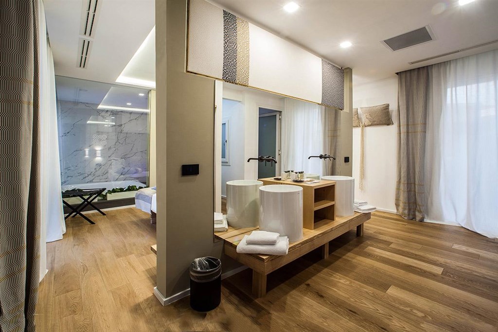 NoHa Lifestyle Hotel (14+) - Pokoj GRAND SUITE, Pula, Sardinie