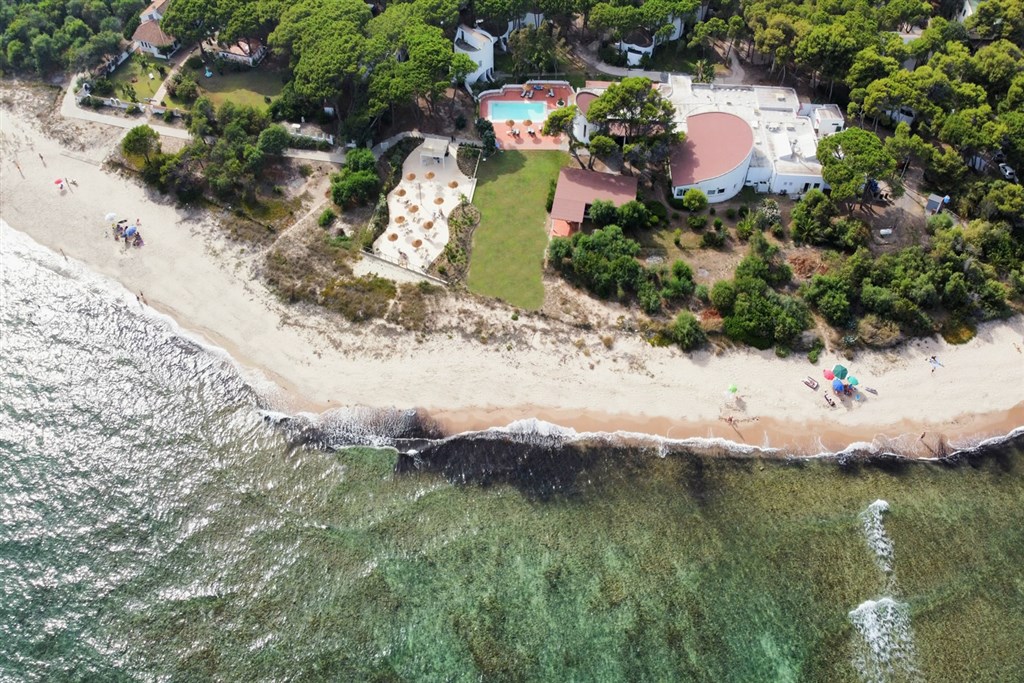 Hotel Mare Pineta - Adults only - Letecký pohled na pláž, Pula, Sardinie