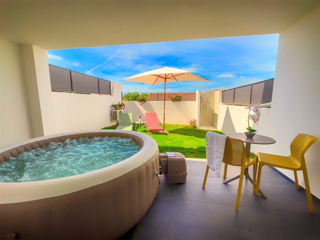 VILLA MANZONI - Terasa s vířivkou a privátní zahrádka, Arbatax, Sardinie
