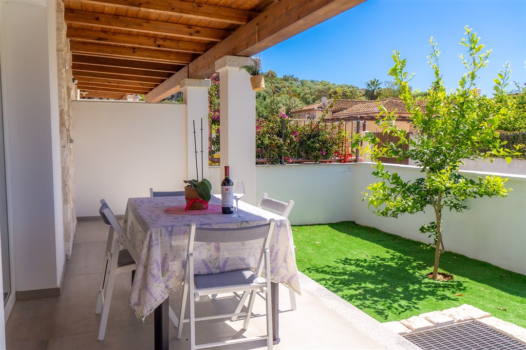 Villa Nova - Terasa s posezením, Arbatax, Sardinie