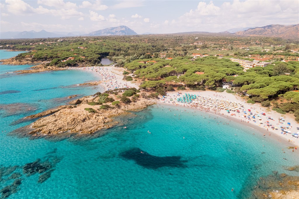 Valtur Sardegna Tirreno Resort - Letecký pohled na pláž, Cala Liberotto, Orosei, Sardinie
