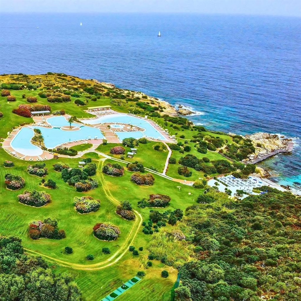 Colonna Resort - 